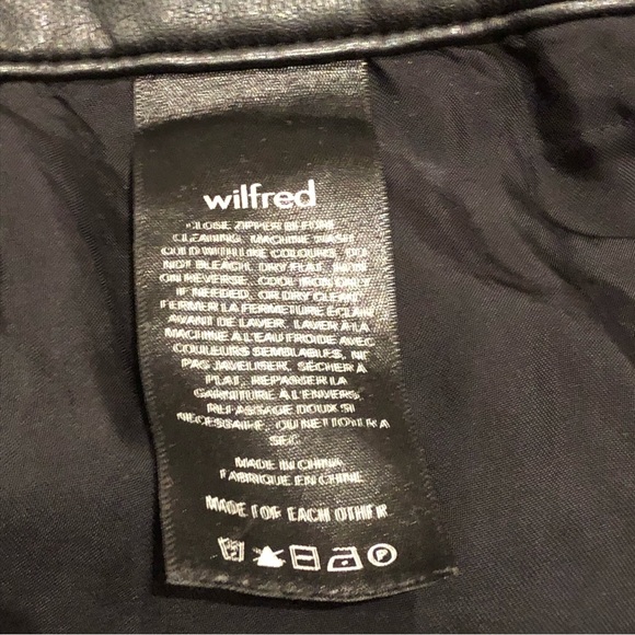 Wilfred black stretchy women's size 4 faux leather pants - Picture 3 of 10